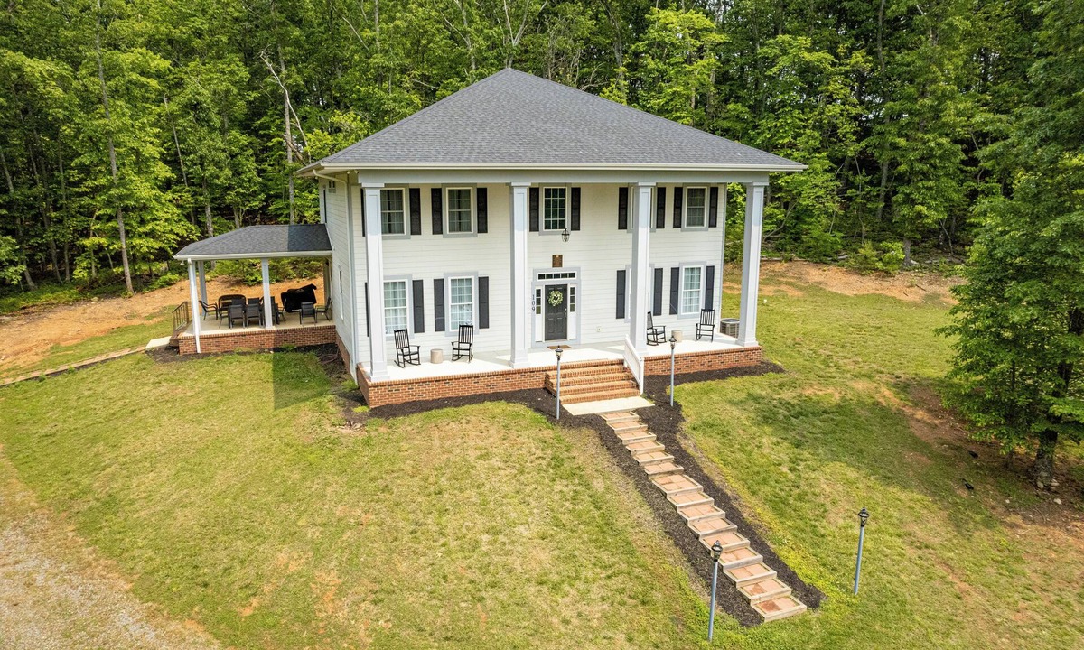 Rustburg House | 10-Acre Private Retreat Near Liberty, Family-Friendly, Sleeps 14