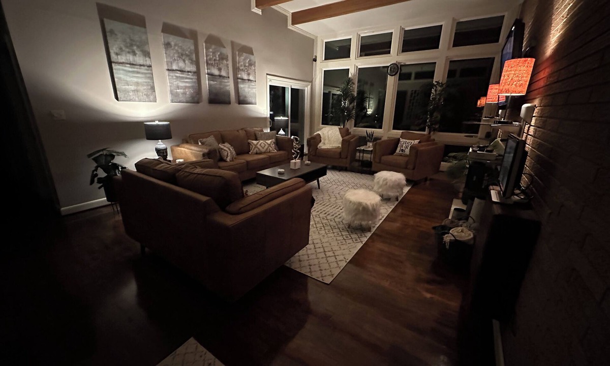 Terry Sanford House | 10% discount for bookings less than 14 days of check-in for 2 nights minimum.