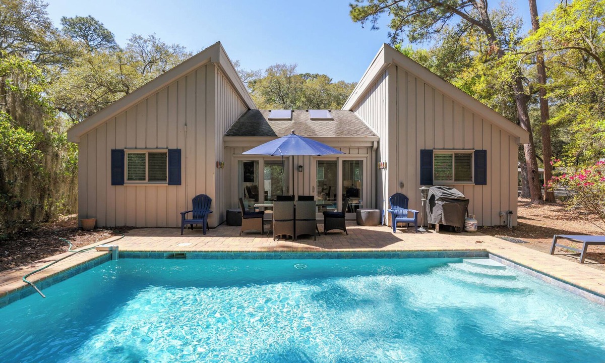Lawton Woods House | 10 Lawton Road: Sea Pines home with Private Pool. 3BD/2BT/Sleeps 8