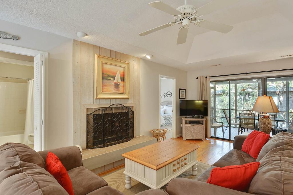 West Beach House | 1070 Sparrow Pond Cottage