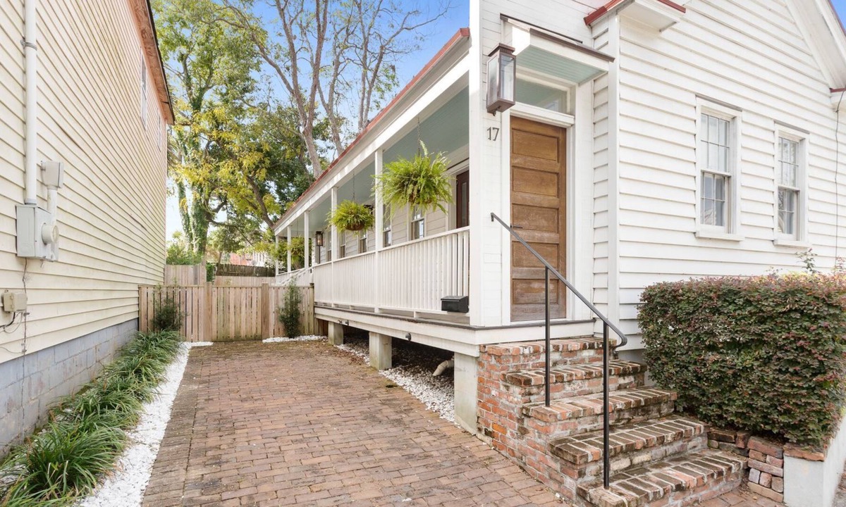 Westside House | 17 H Street