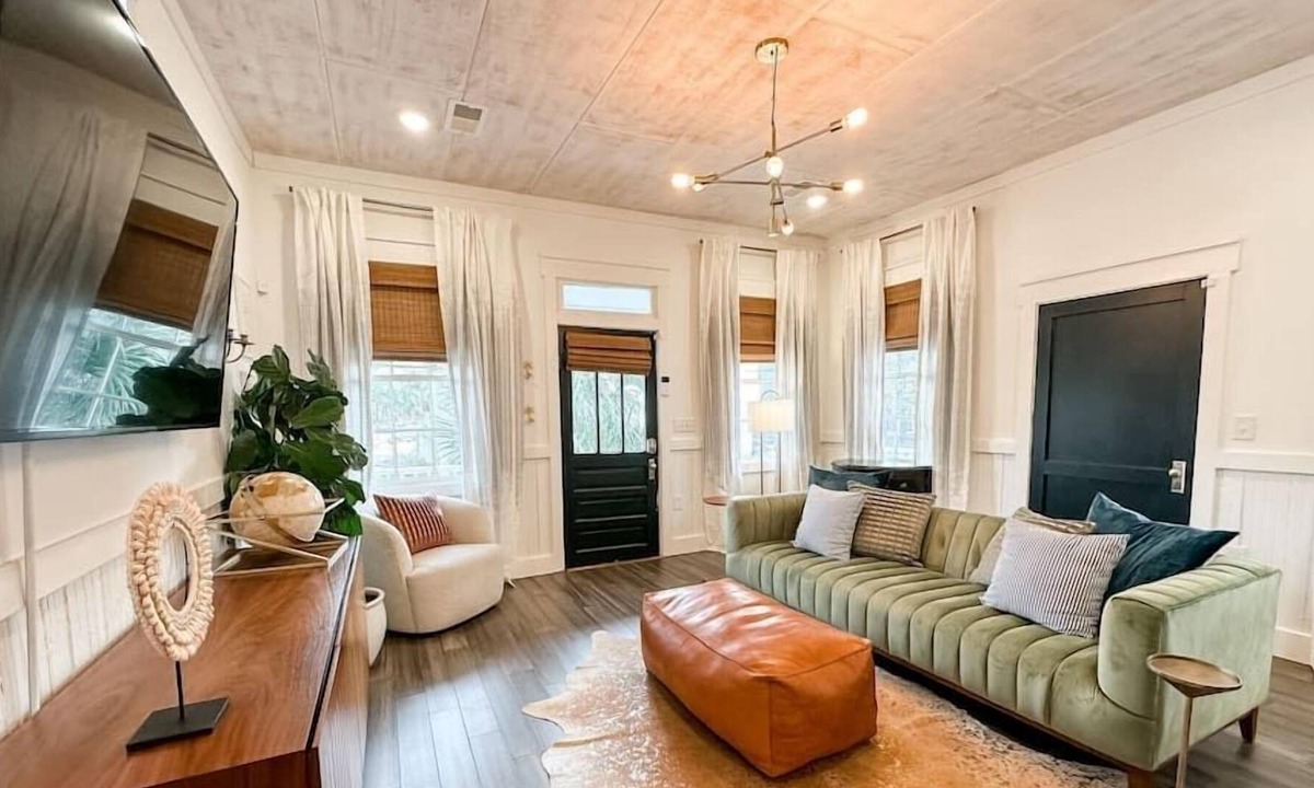 Westside House | 1920's Roaring Downtown Charleston Cottage