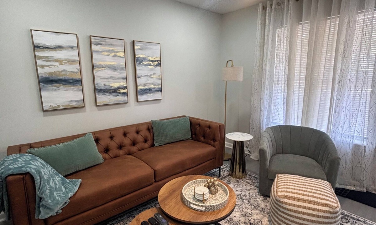Florence House | 2-bedroom/2B townhome in tranquil Florence