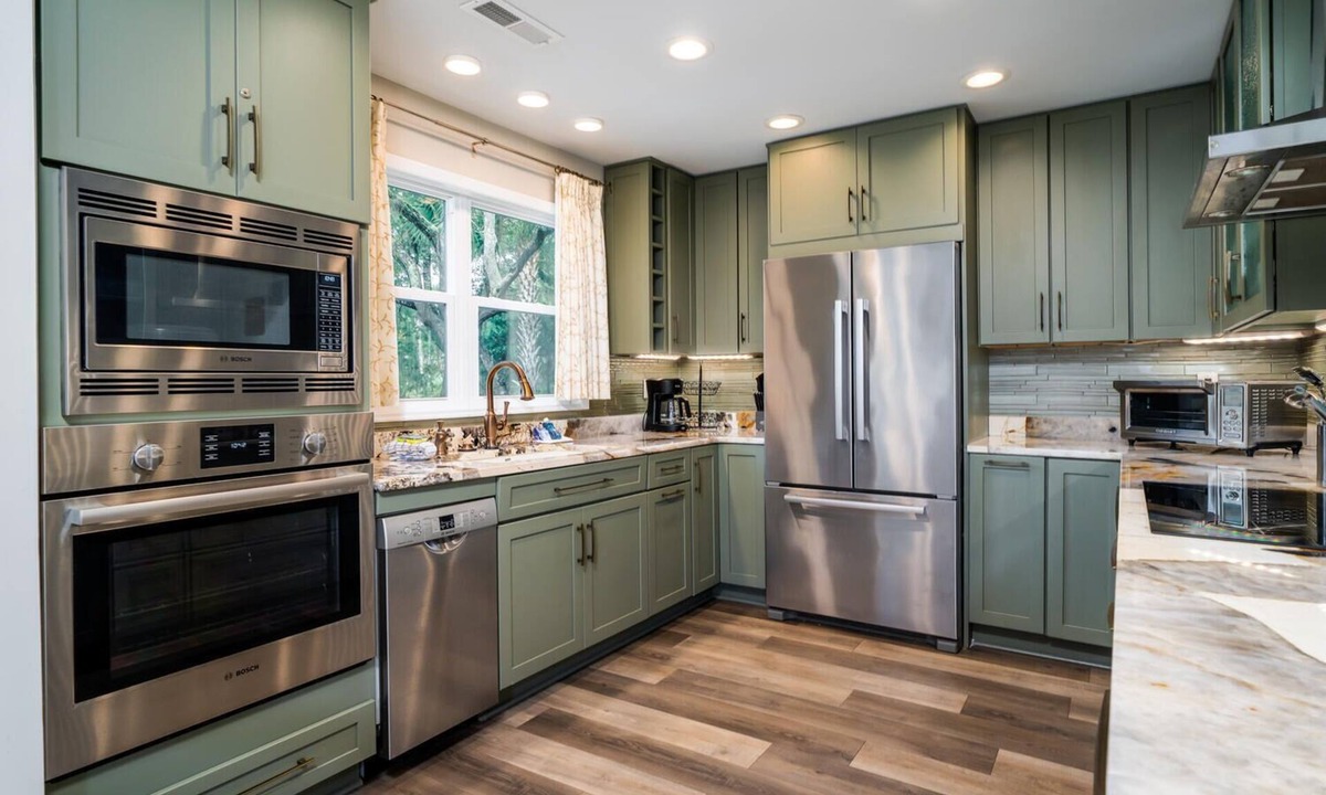 Tarpon Pond Cottage | 2 BR + Loft/2BA Tarpon Pond Cottage! Great Views! 1 Dog Friendly!