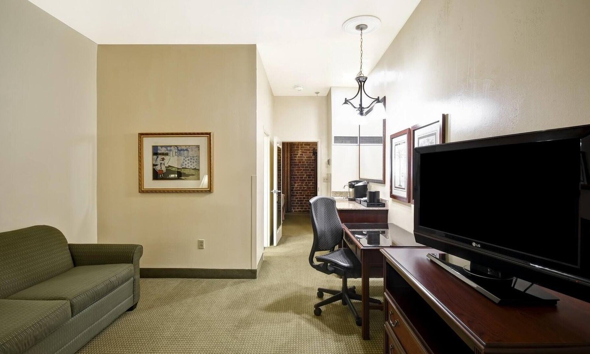 Downtown Charleston Apartment | 2 Connecting Suites at a Hotel