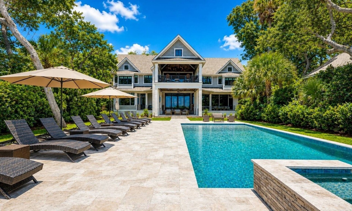 Beach Lagoon House | 2 East Beach Lagoon - Brand New Gold Coast Oceanfront Oasis - 2026 Discounts!