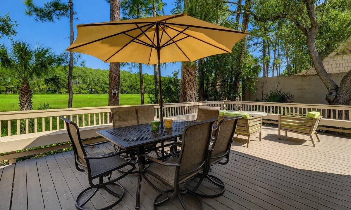 Sea Pines House | 29 Stoney Creek - Harbour Town is just a quick walk away - Dog Friendly