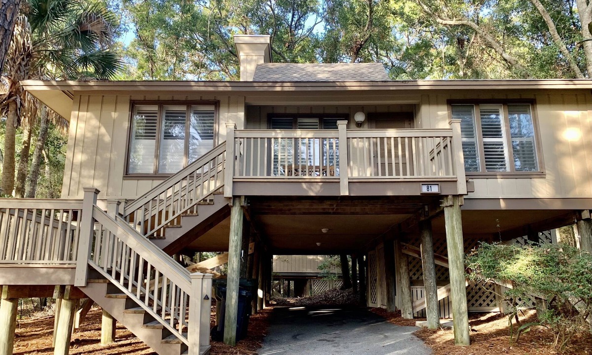 West Beach Cottage | 3 bed/3 bath Inlet Cove cottage, ON KIAWAH! community pool, short walk to beach