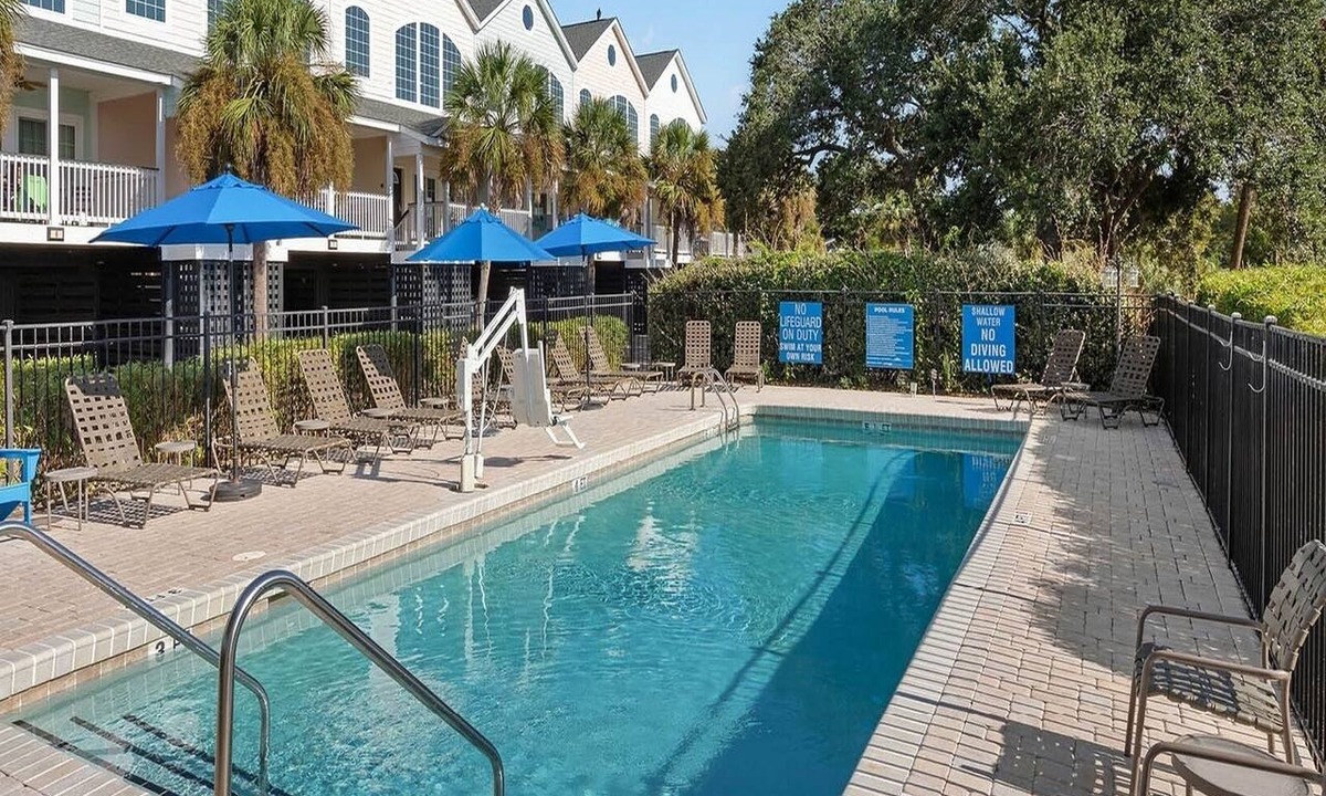 Ocean Ridge Condo | 4br Deluxe Unit Family Escape Edisto Getaway BW
