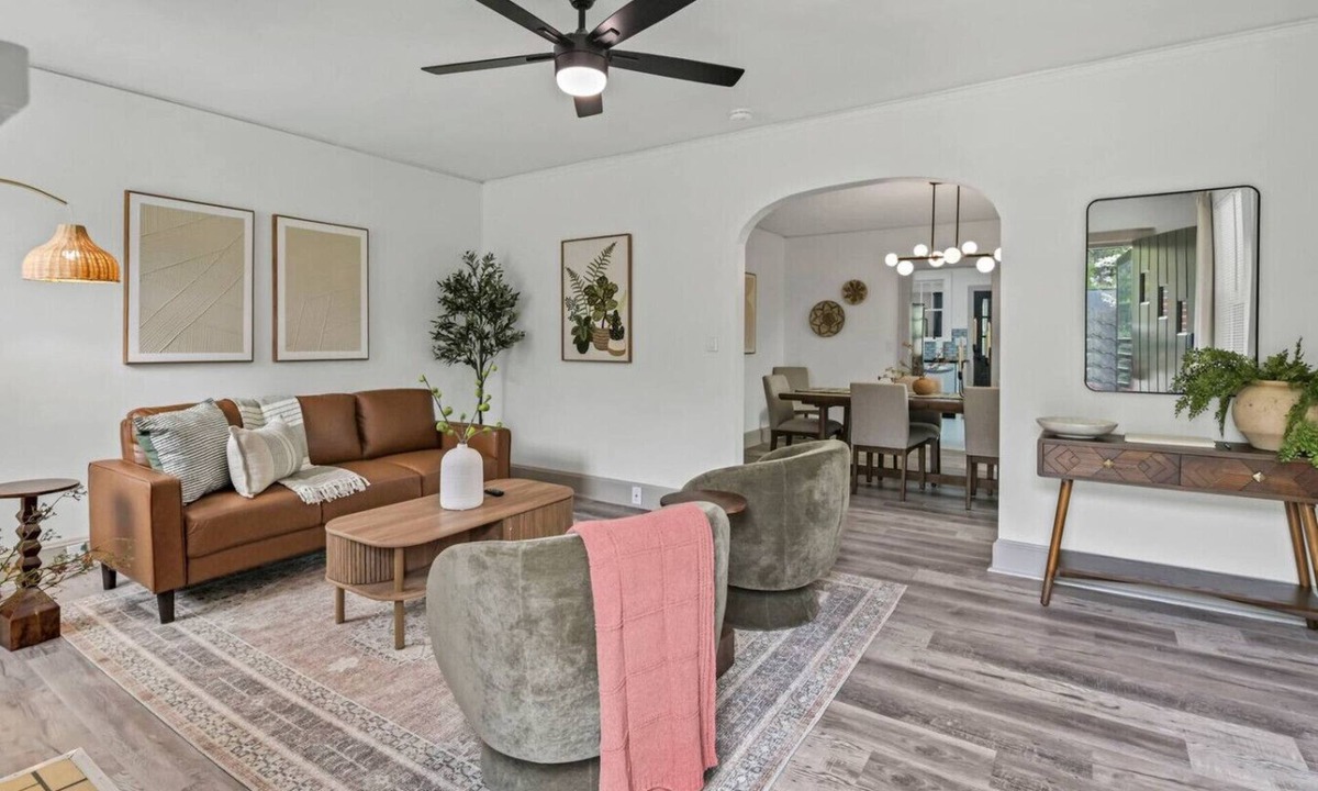 Columbia House | 4BR Retreat w/Game Shed | Near Downtown
