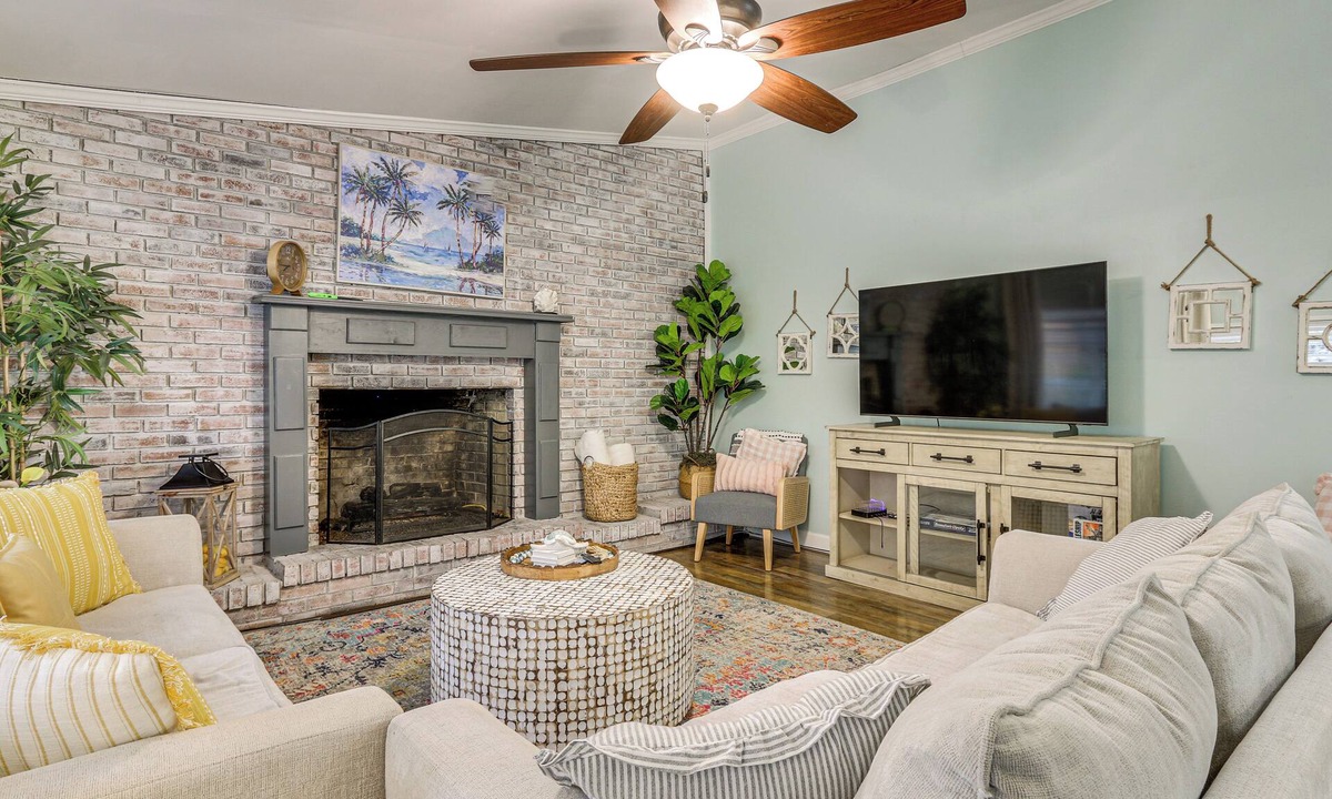 Beaufort House | 5 Mi to Historic Dtwn Beaufort: Family Gem w/Yard