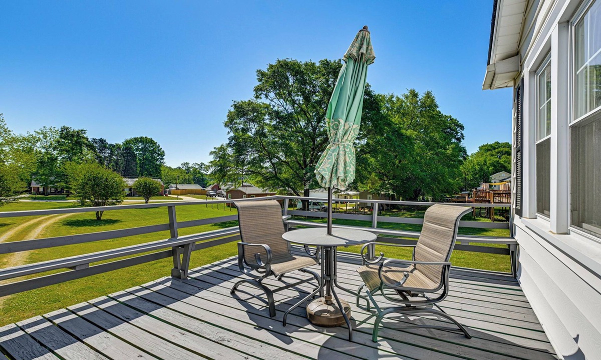 Mount Holly House | 5 Mi to Whitewater Center! Home w/Peaceful Porch