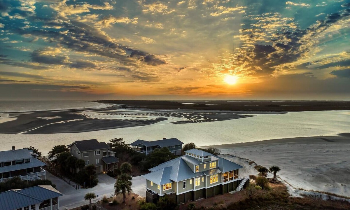 Saint Helena Island House | 517 Tarpon Blvd - The Sunset Fripp