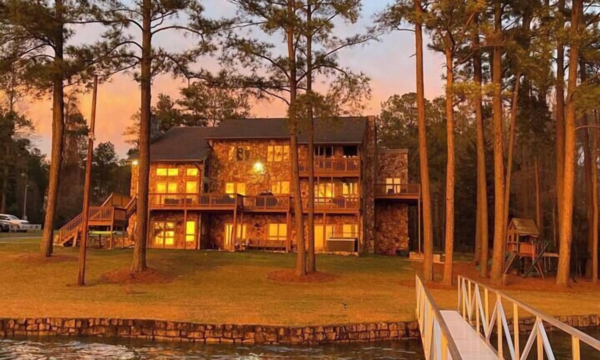 Camden House | 6000 SF Lakehouse with Hot Tub Games Dock and Ramp
