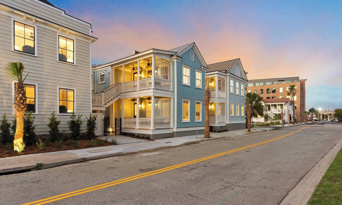 Downtown Charleston House | 8BR Downtown Luxury Escape Near King