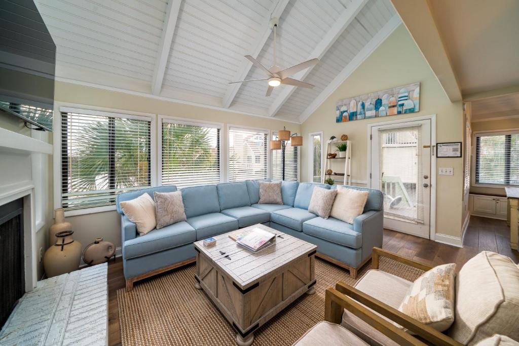 Sealoft Villas House | 936 Sealoft Villa