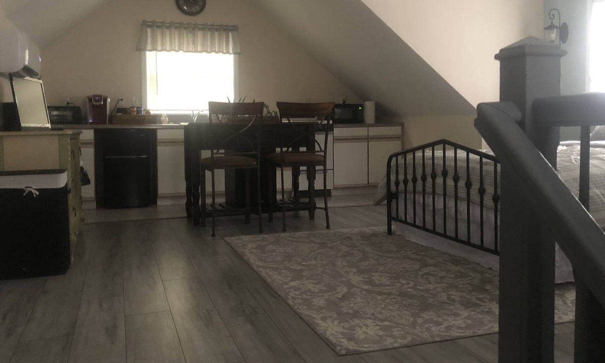 Summerville Historic District Apartment | Adorable apartment in the heart of historic Summerville