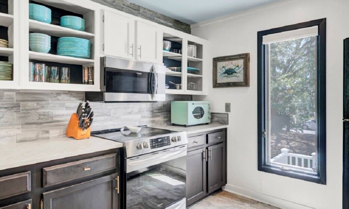 Twin Oaks Condo | Award-Winning Resort Amenities | Racquet Club Villa 37