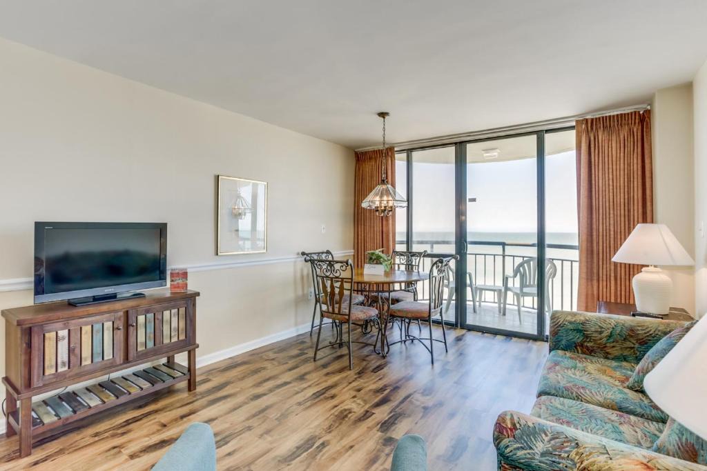 Myrtle Beach Apartment | Beachfront Luxury Condo w private balcony at Meridian Plaza