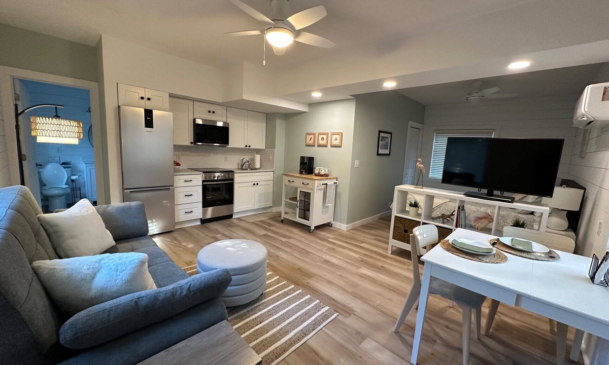 Saint Helena Island House | BEAUTIFUL FRIPP ISLAND Sea Mist Serenity w/golf cart, pets considered, weekly and monthly rates available!
