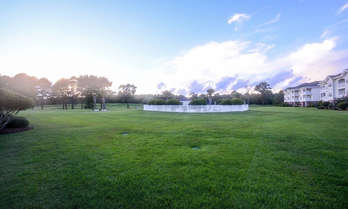 Central Myrtle Beach Condo | Beautiful private end unit! Featuring 2b/2b near swimming pool.