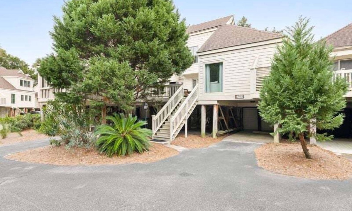 Spinnaker Beachhouses Villa | Beautiful Villa! Walk to Beach, Golf, Dining, Pools! Amenity access included! Dog Friendly!