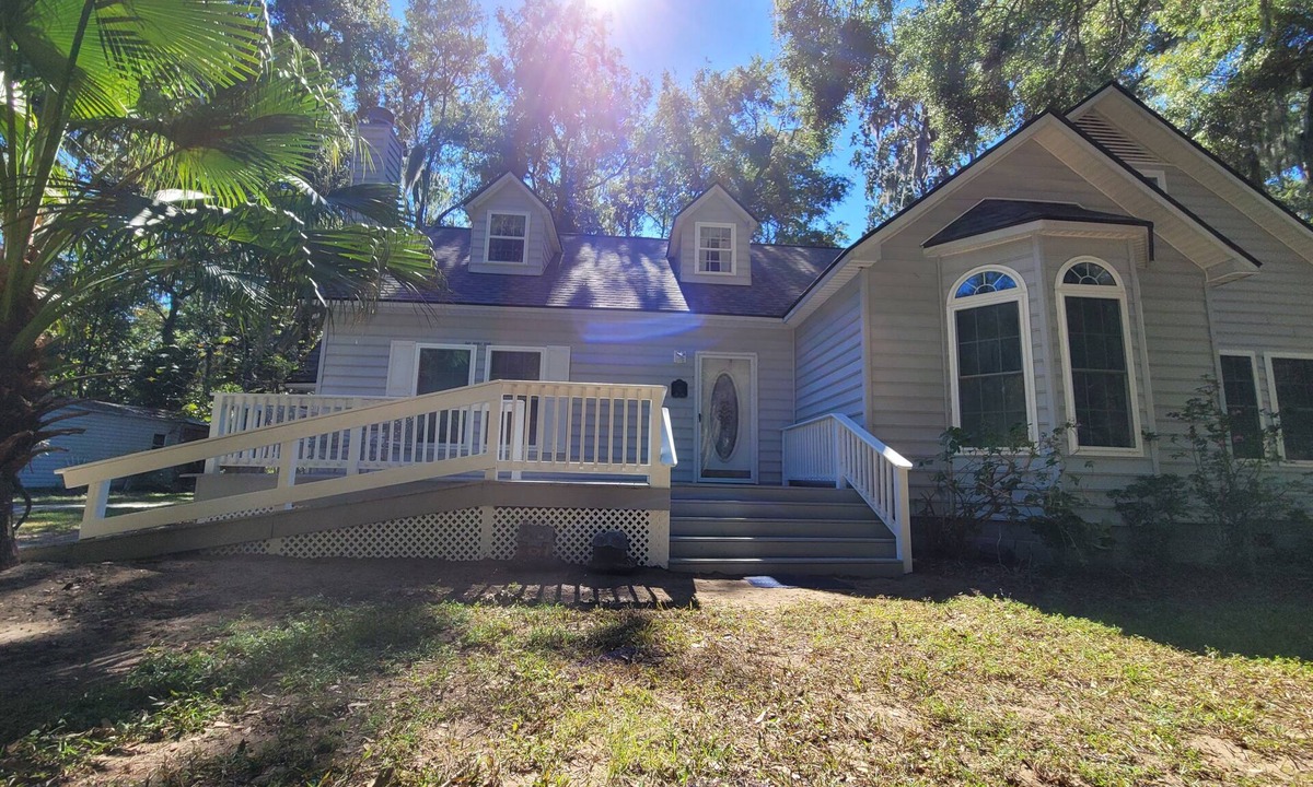 Saint Helena Island House | BELL POINT: Pet-Friendly Vacations, Graduations, Reunions, Weddings and more!