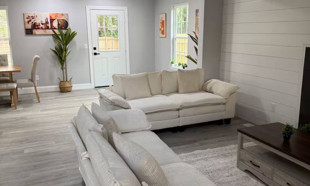 Lincolnville House | Big Charming House