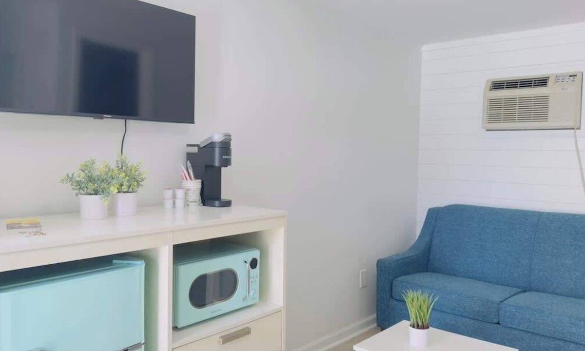 Downtown Myrtle Beach Apartment | Boutique on the beach, Studio #102 + Pool