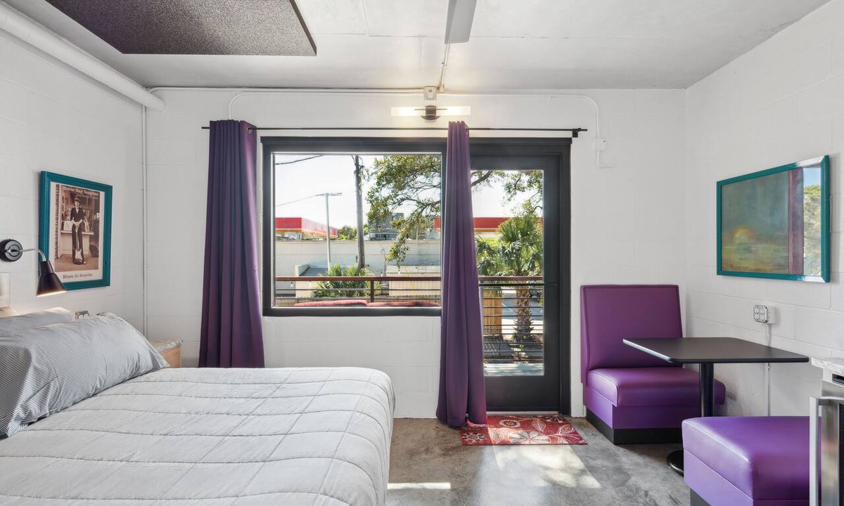 Folly Beach Hotel | Boutique Vera Hotel Room 203: King Room in the Heart of Folly Beach
