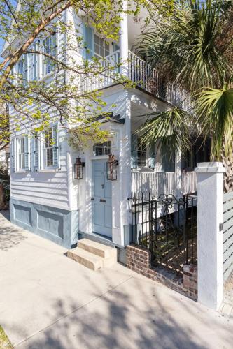 Cannonborough Elliotborough House | Cabana House at Casa Zoe