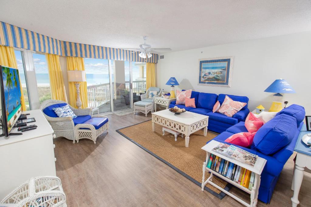 Litchfield by the Sea House | Cambridge 301 OV 3BR 3BA Kitchen Balcony