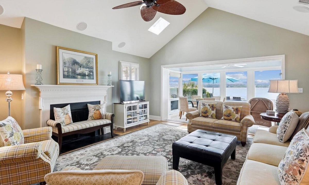 South Beach Villa | Can't Beat the Views from this Sunset Beach Cottage in Sea Pines!