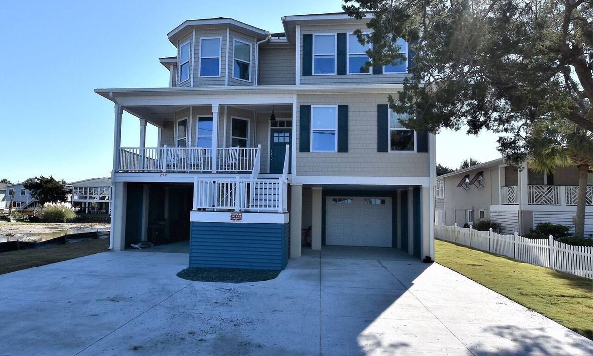 Litchfield by the Sea House | Canal Front - South Litchfield Beach - Private Dock/Pool