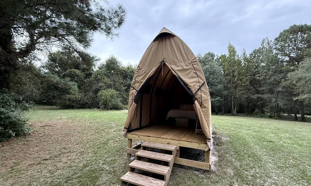 Ruffin House | Canvas Cabin with Fire Pit for a Cozy Glamping Escape in Branchville, South Carolina