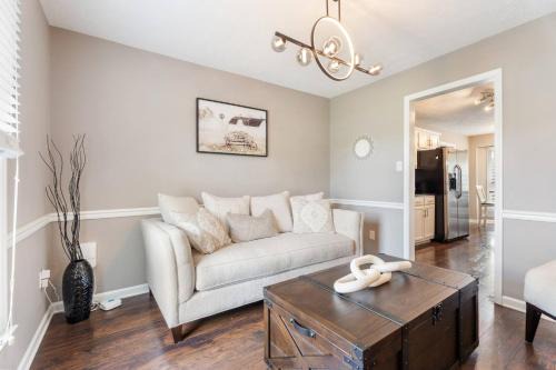South View House | Casa Hanover Hope Mills - Fayetteville Airport