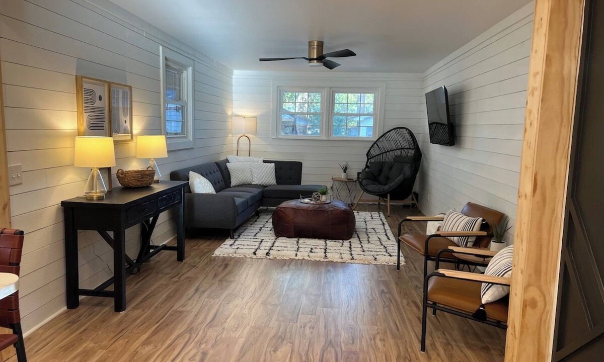 North Charleston House | Charleston Charmer | 4 Beds! | 15 Min to Downtown