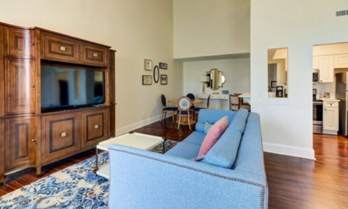 French Quarter Condo | Charleston | Historic District | Southern Charm Stay