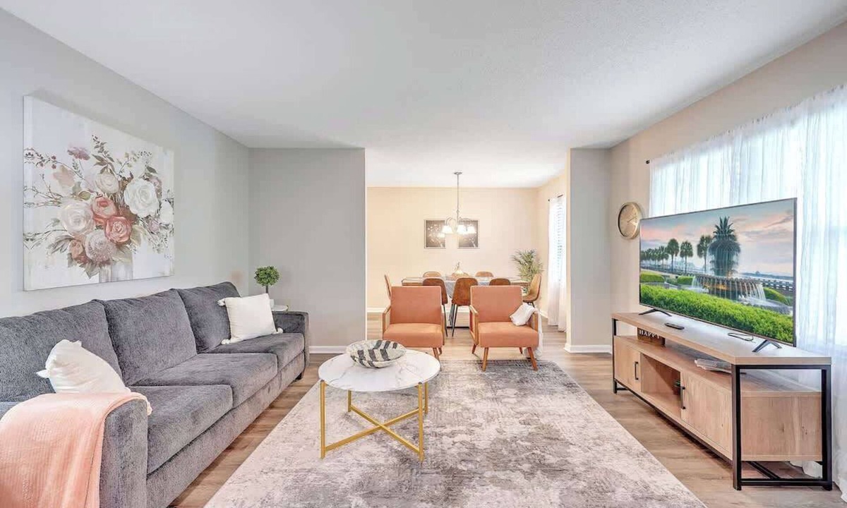 Goose Creek House | Charleston Lux w/King Bed&Games!