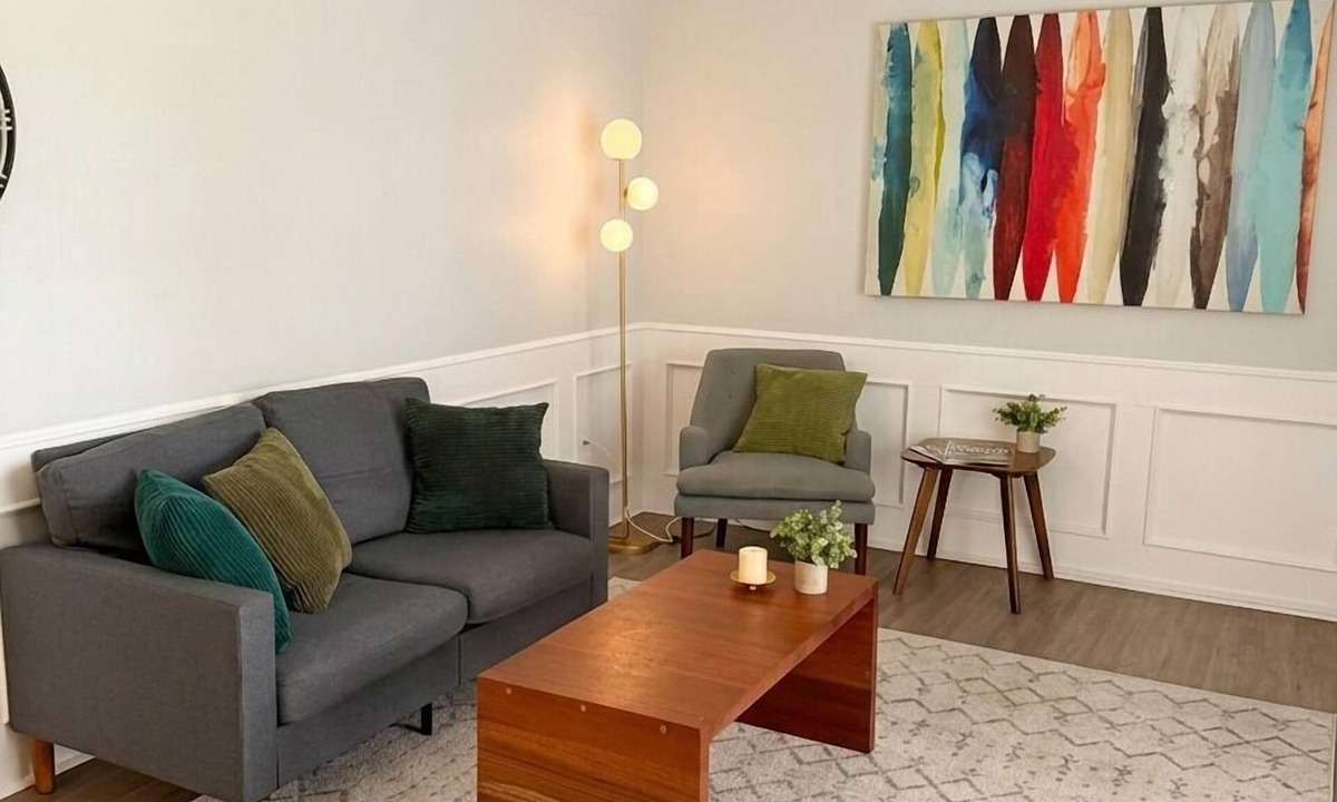 Charleston Apartment | Charming 1BR Pool 5–10 Minutes to Downtown CHS