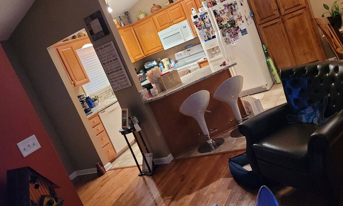 Randleman House | Charming 2-bedroom house with AC, WiFi in Randleman full of love. Near TBMPNC.