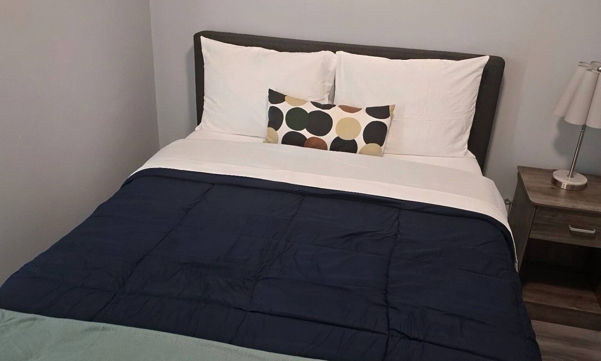 Florence House | Charming 3-bedroom home in Florence nea downtown, McLeod and MUSC hospitals.