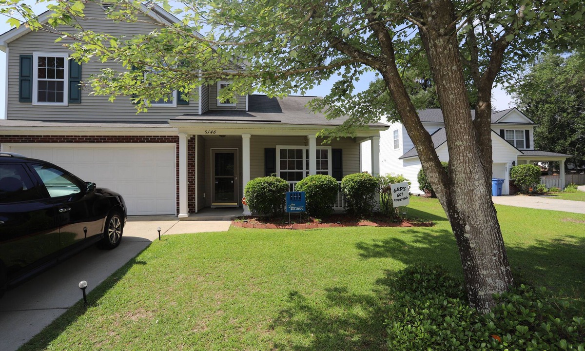 Summerville House | Charming 4-bedroom house with WiFi and AC in Summerville