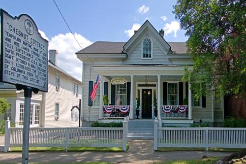 Columbia Bed & Breakfast | Chesnut Cottage Inn