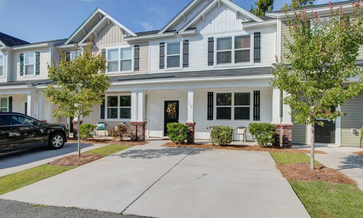 Ladson House | *CLEAN Family Fun house!