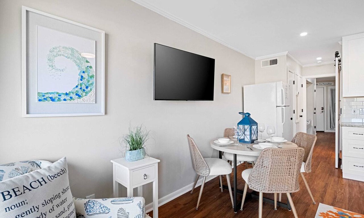 Folly Field Condo | Coastal Retreat Vibe w. Views - Beachfront Resort - Tennis & Pickleball OV B219