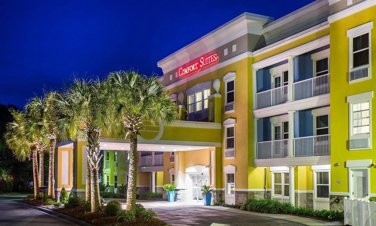 Mount Pleasant Hotel | Comfort Suites at Isle Of Palms Connector