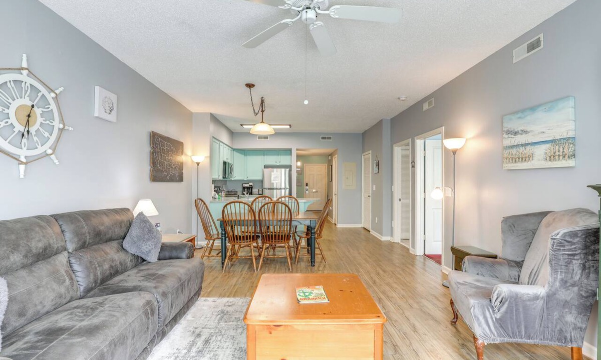 Red Hill Condo | Community Pool & Tennis Court: Myrtle Beach Condo