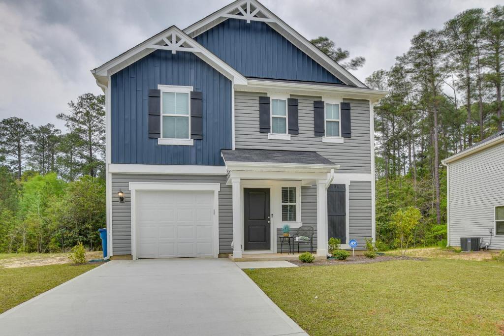 Vass House | 'Cozy Oasis' Vacation Home in Vass w/Gas Grill!