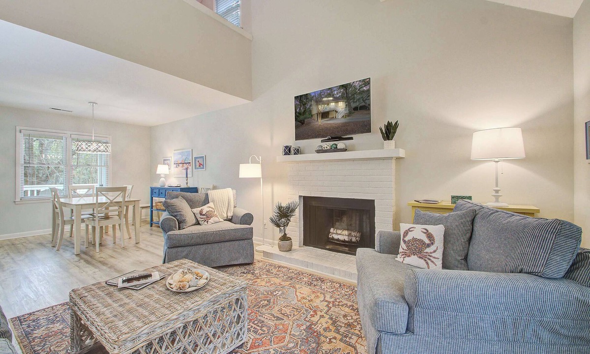 Tarpon Pond House | Cozy Seabrook Cottage Near Beach, Golf & Nature